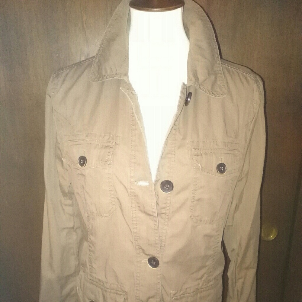 Gorgeous tan anorak jacket